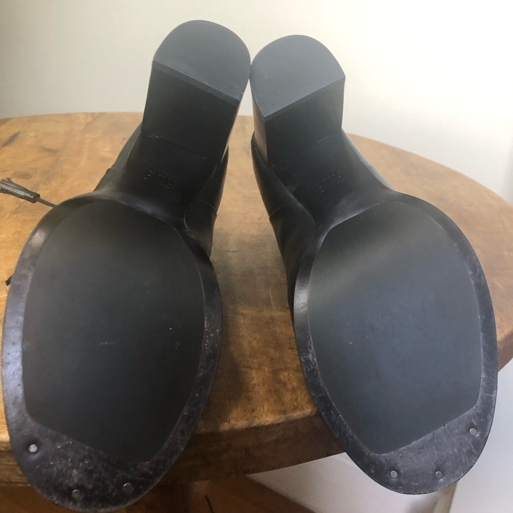 Frye lace up leather heels with leather laces/tassels. Excellent condition, 7.5 - Picture 13 of 14